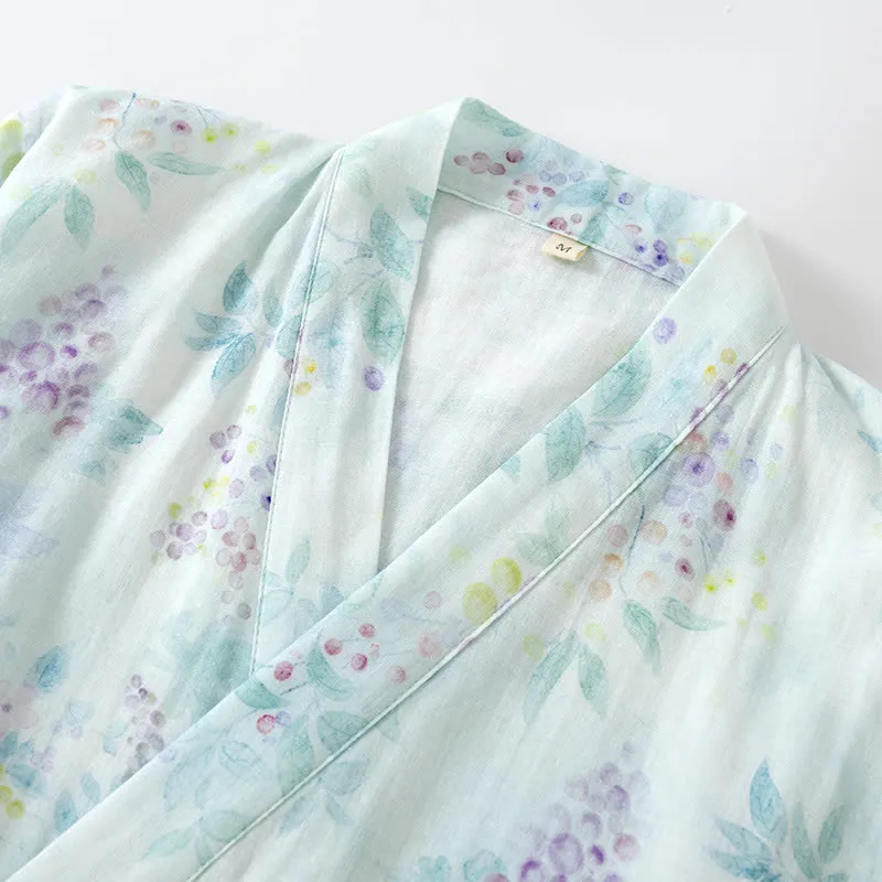 Japanischer Pyjama aus Baumwollgaze mit lila Aufdruck