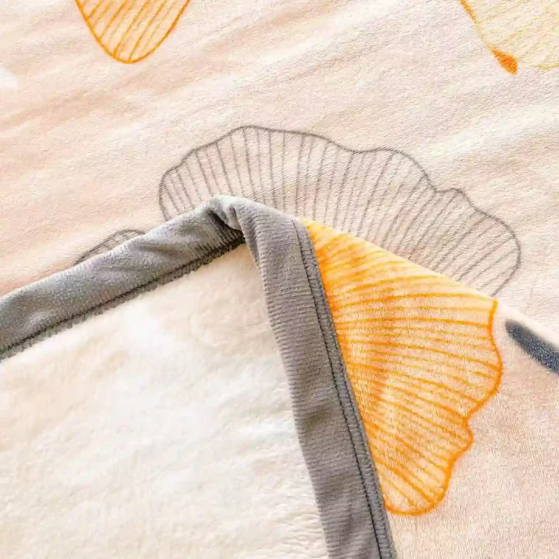 Kuschelige, warme Ginkgo-Blatt-Decke