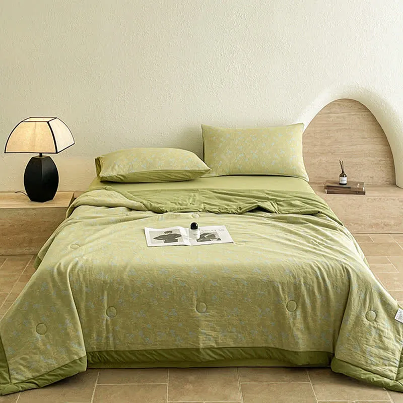 Luxuriöse dreilagige Sommersteppdecke aus Baumwolle im Jacquard-Stil