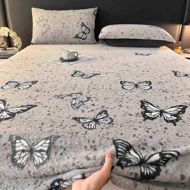 Warmes Spannbettlaken aus Schmetterlingsfleece