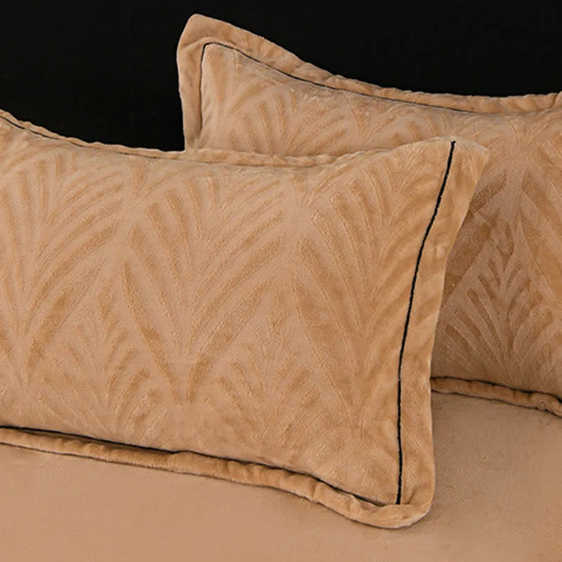 Bettwäsche-Set mit blattförmigem, strukturiertem Plüschmuster (4-teilig)
