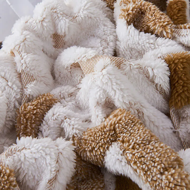 Jacquard-Sherpa-Überwurfdecke im Bohème-Stil