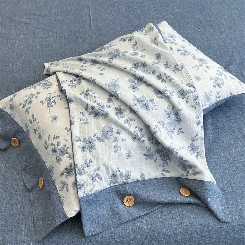 Bettwäsche-Set mit blauem Blumenmuster, Leinen und Knöpfen (4-teilig)