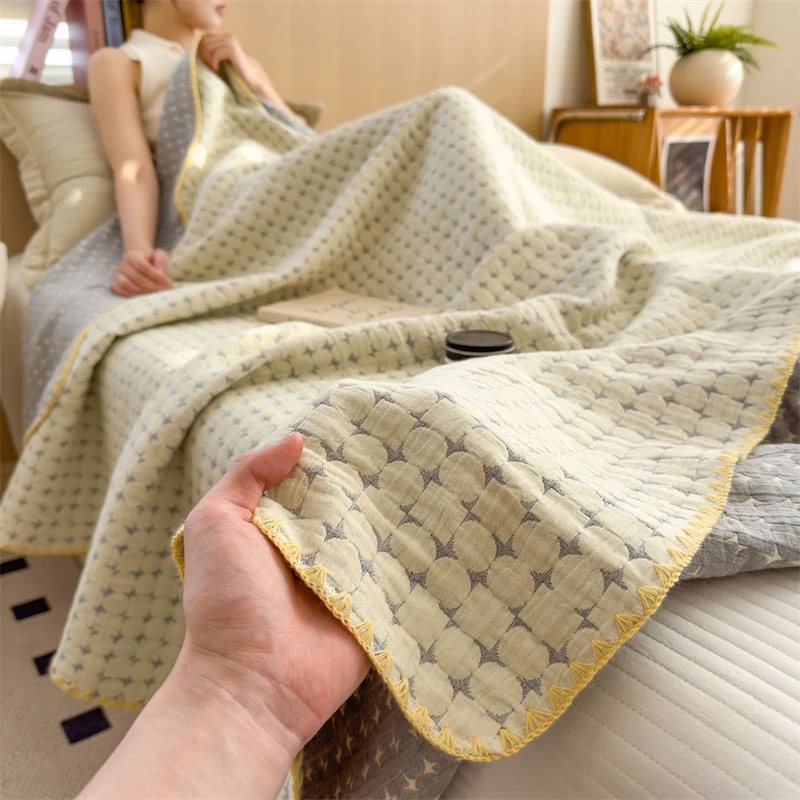 Atmungsaktive dreilagige Steppdecke aus Baumwollgaze
