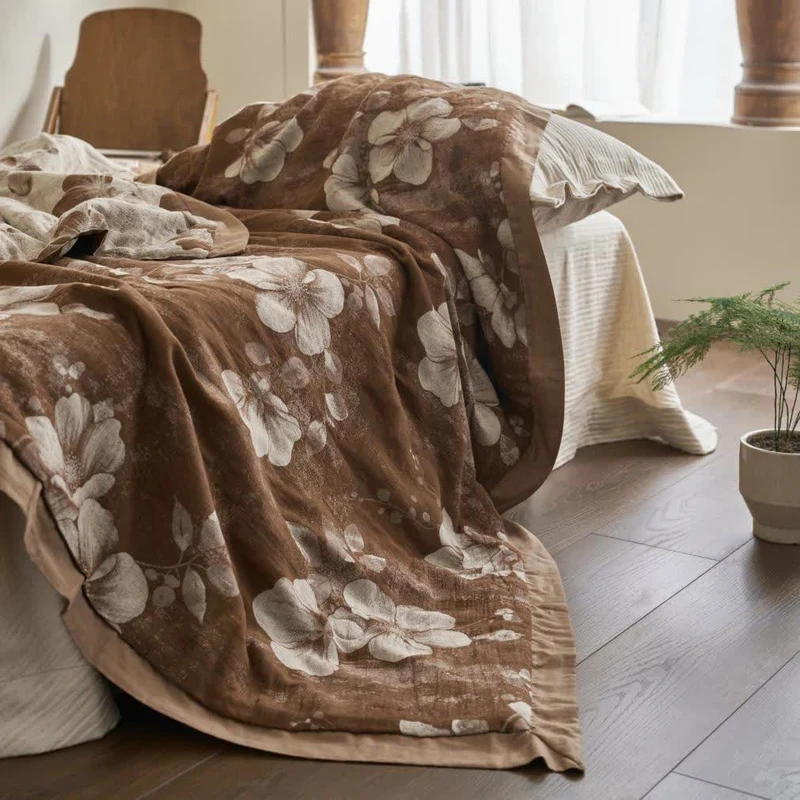 Baumwollgaze-Jacquard-Steppdecke im Retro-Stil mit Blumenmuster