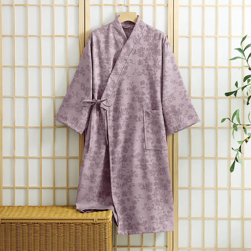 Dezenter Kimono-Bademantel mit Blumenmuster und Tasche