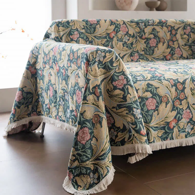 Jacquard-Sofaschutz mit Nelken-Motiv