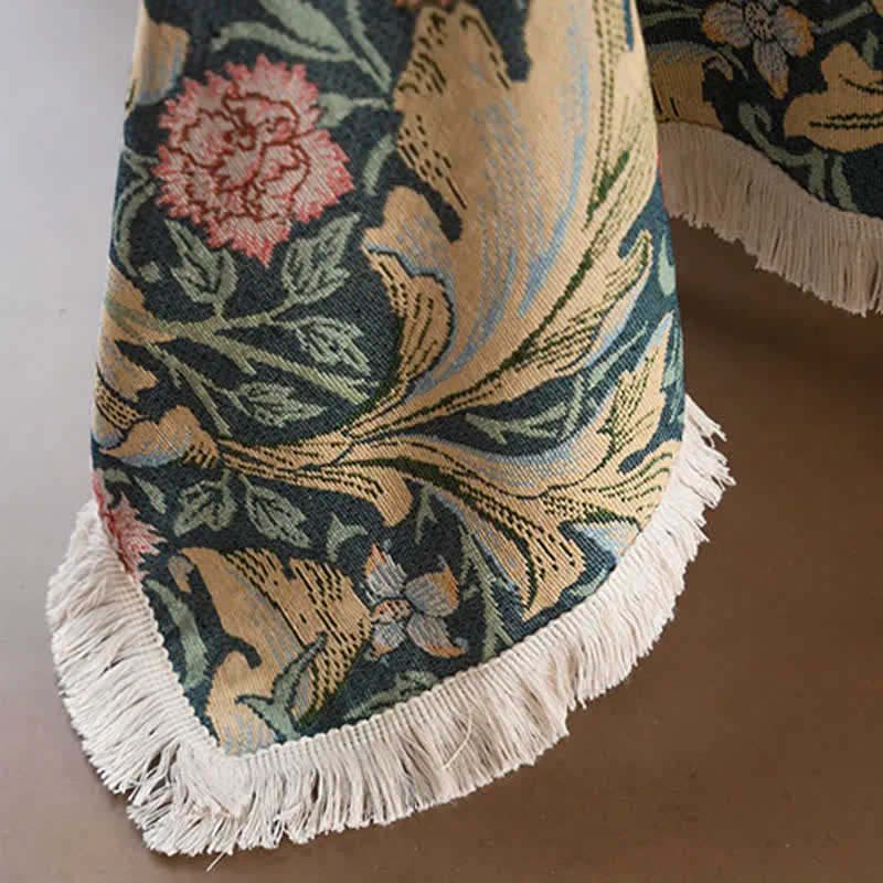 Jacquard-Sofaschutz mit Nelken-Motiv
