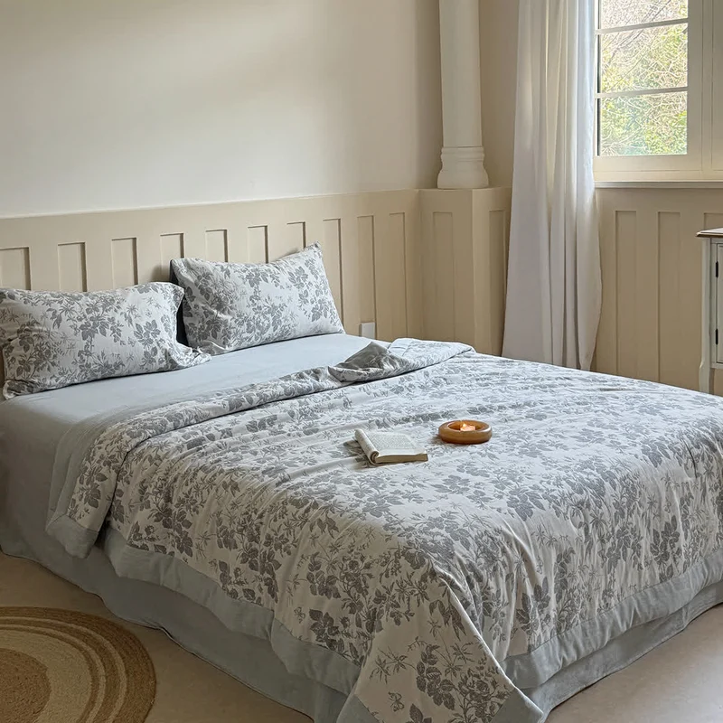 Elegante Sommerdecke aus garngefärbter Pflanzenbaumwolle im Jacquard-Stil