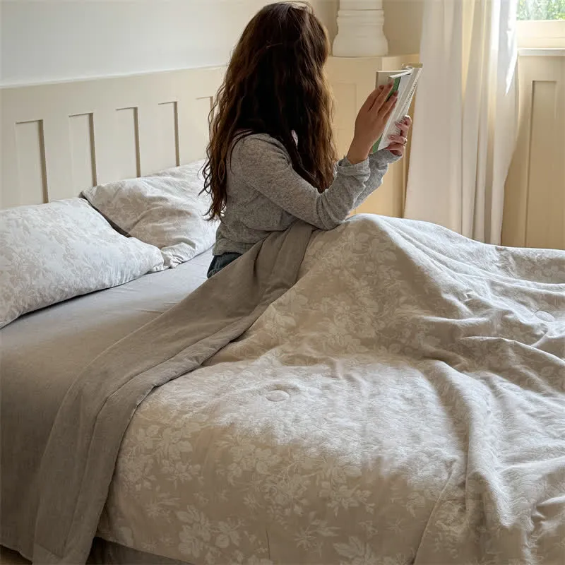 Elegante Sommerdecke aus garngefärbter Pflanzenbaumwolle im Jacquard-Stil