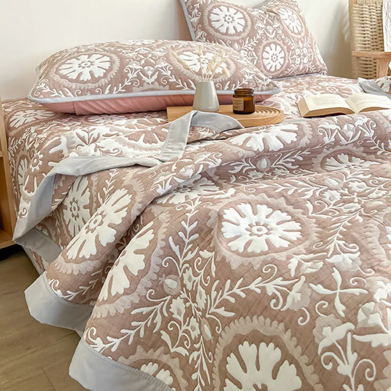 Jacquard-Tagesdecke mit geometrischem Muster