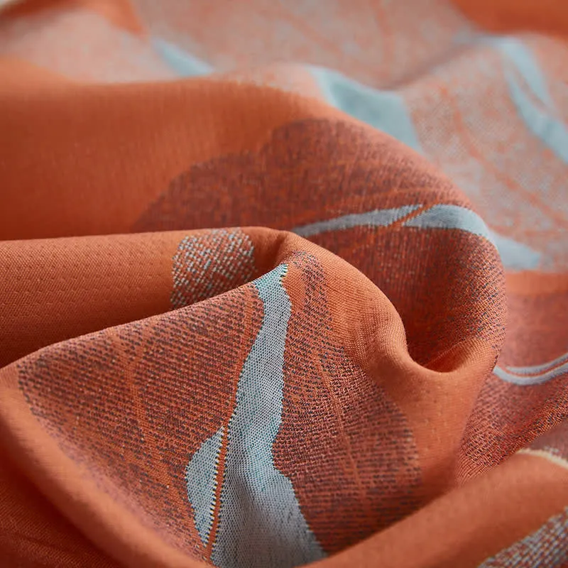 Wendbare, atmungsaktive Bettdecke mit Jacquard-Blattmotiv