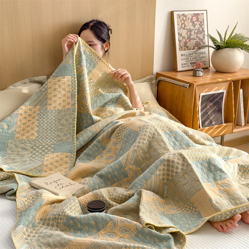 Dreilagige, bequeme, leichte Retro-Steppdecke aus Gaze