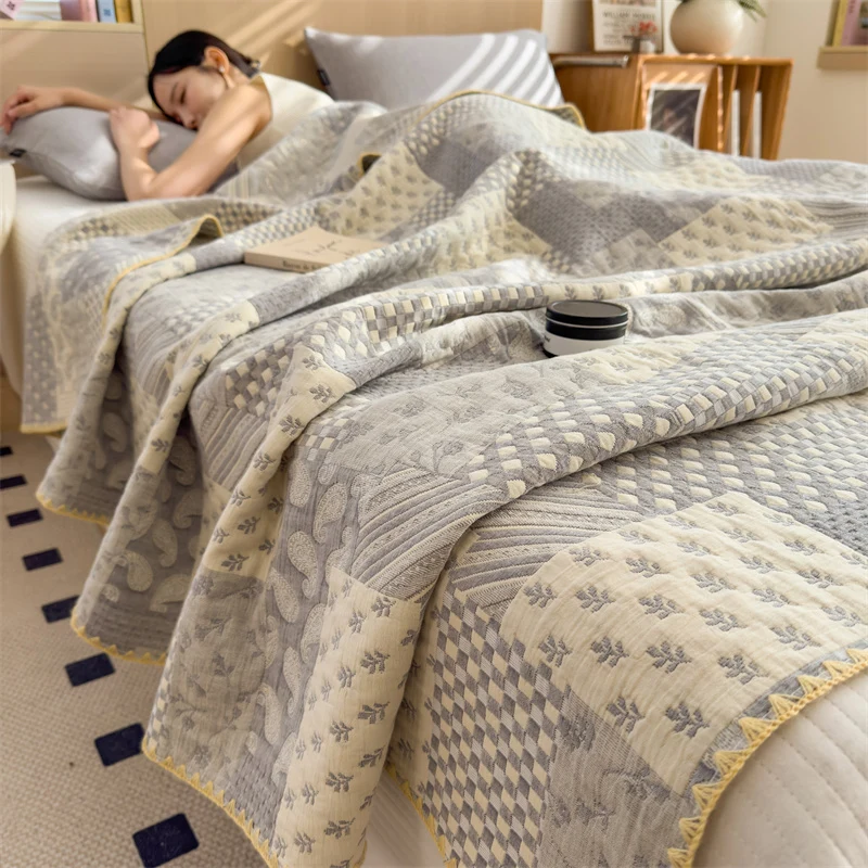 Dreilagige, bequeme, leichte Retro-Steppdecke aus Gaze