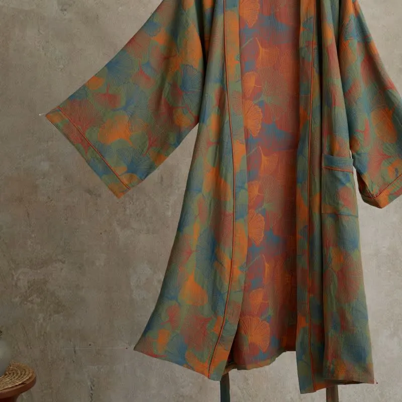 Kimono-Bademantel aus Baumwolle mit Ginkgoblatt-Print