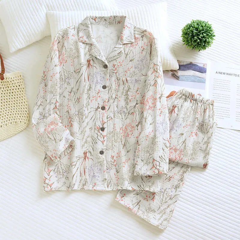 Pyjama-Set aus Baumwollgaze mit gedecktem Blumenmuster