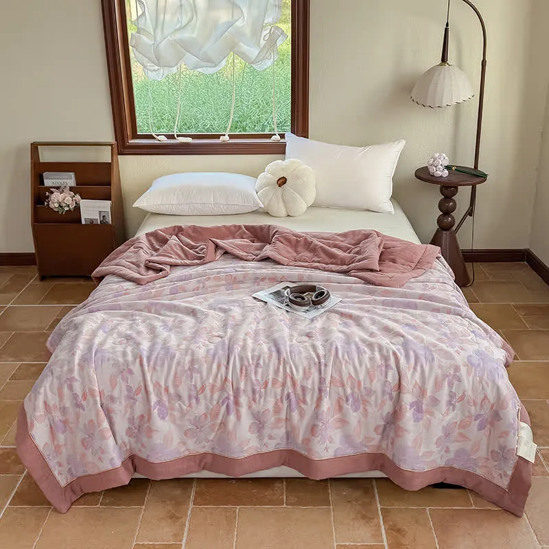 Elegante Sommerdecke aus reiner Baumwolle mit Blumenmuster und zweilagiger Gaze