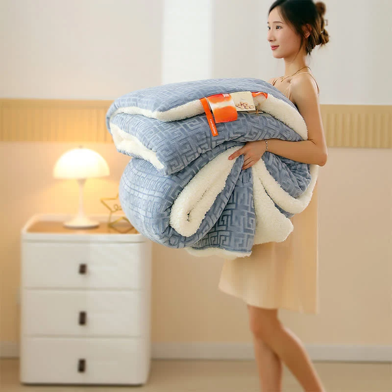 Sherpa-Überwurfdecke mit geometrischer Prägung