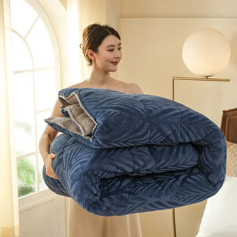 Luxuriöse Überwurfdecke aus geprägtem Fleece