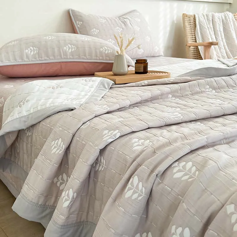 Weiche Jacquard-Bettdecke mit Blattmuster