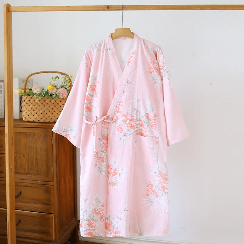 Japanischer Kimono-Bademantel aus Baumwolle mit Pfirsichblütenmuster