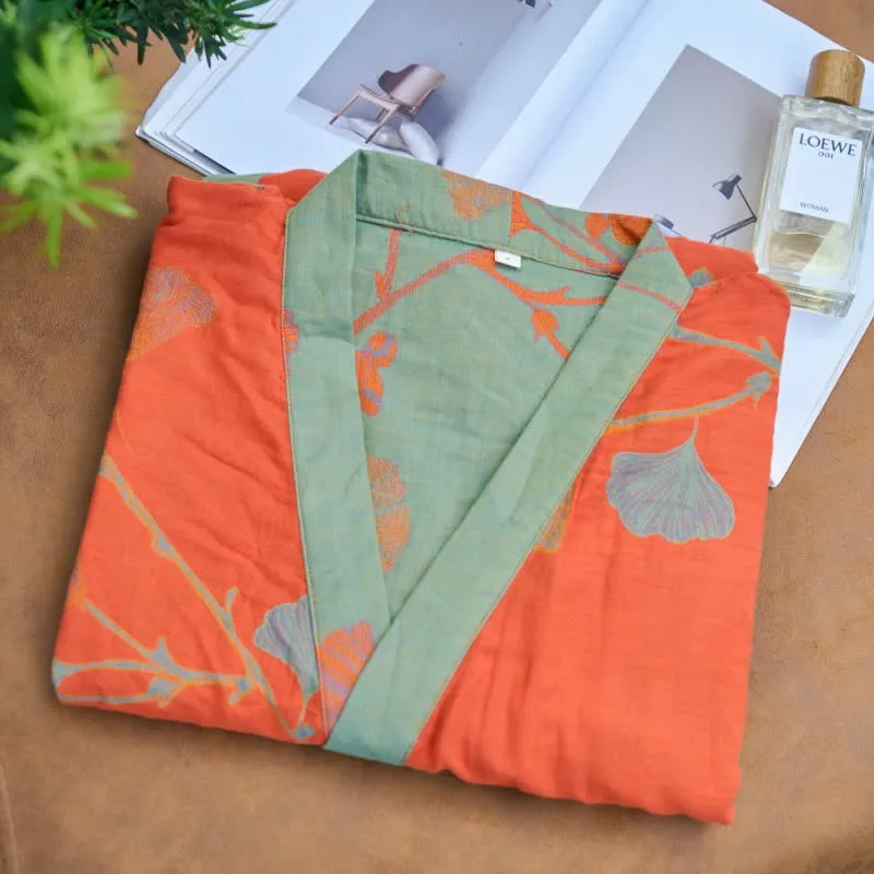 Großer Kimono-Bademantel aus Baumwolle mit Ginkgoblättern