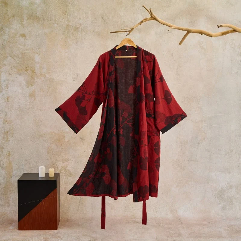 Großer Kimono-Bademantel aus Baumwolle mit Ginkgoblättern