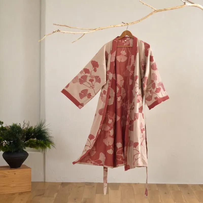 Großer Kimono-Bademantel aus Baumwolle mit Ginkgoblättern