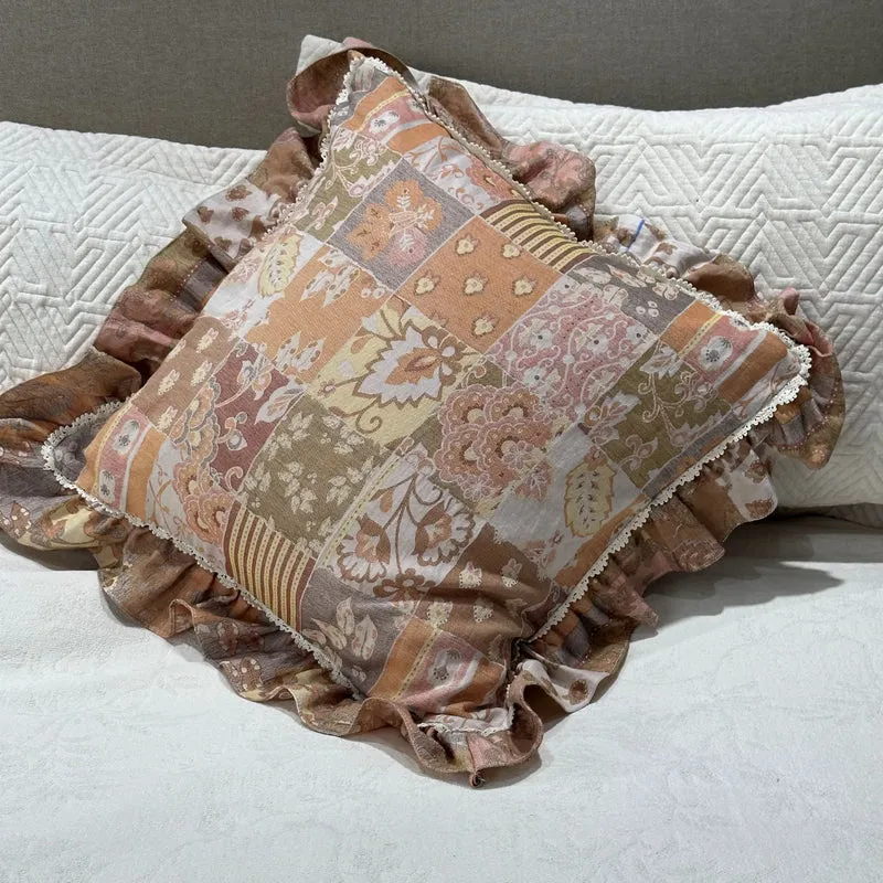 Vintage-inspiriertes Blumen-Akzentkissen