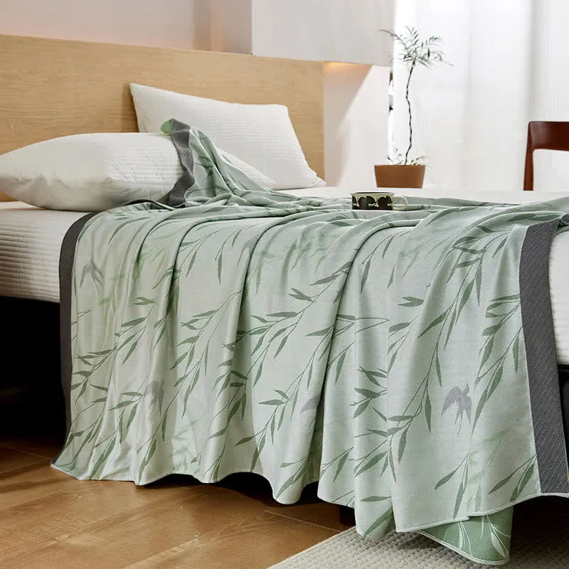 Kühlende Tagesdecke mit grünem Bambus-Print