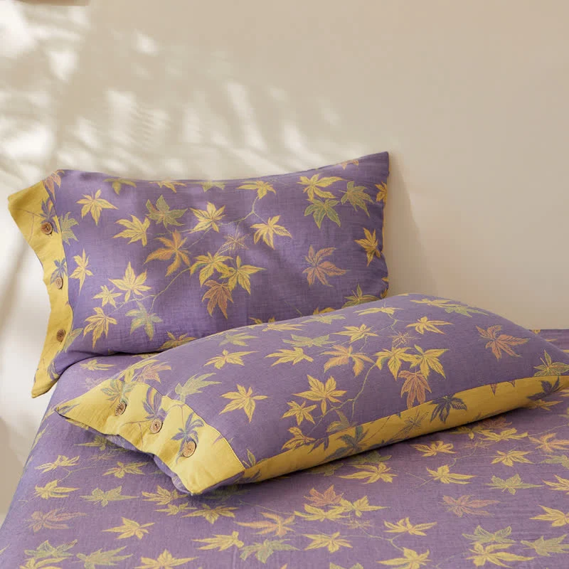 Doppellagige, garngefärbte Jacquard-Wendedecke aus Baumwolle mit Ahornblattmotiv