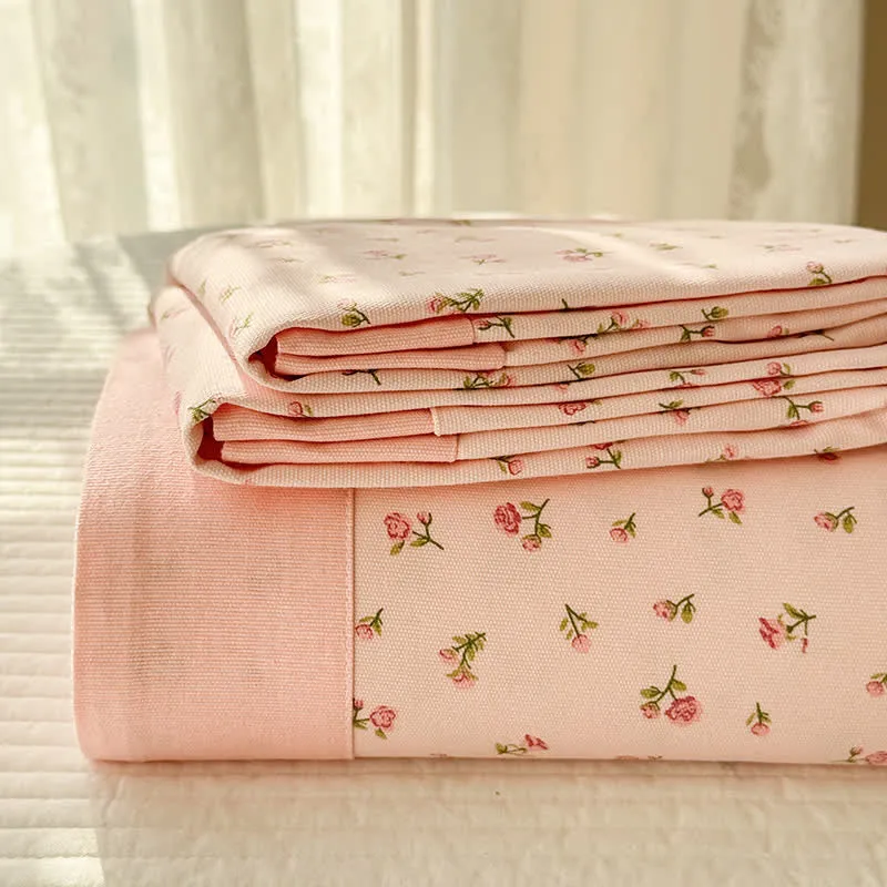 Weiche Tagesdecke aus reiner Baumwolle mit eleganter Rose
