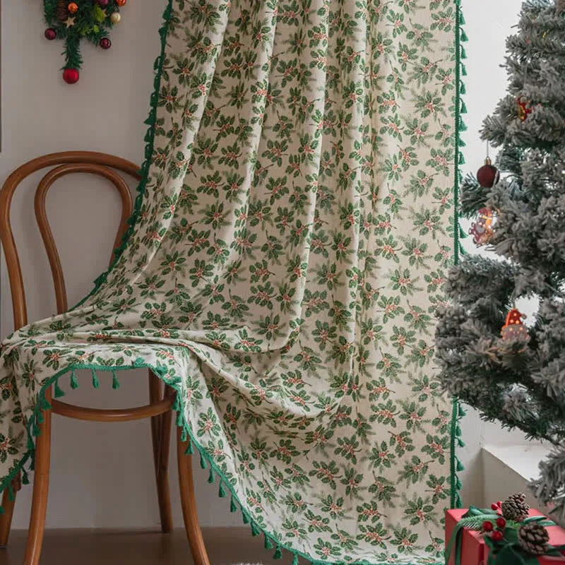 Vorhang mit weihnachtlichem Stechpalmenblatt-Print
