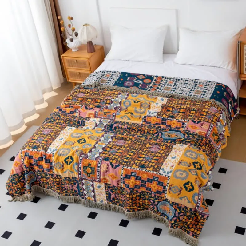 Boho Art Patchwork-Sofadecke aus Baumwolle mit Quasten
