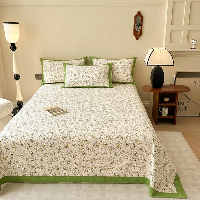 Elegante, atmungsaktive Bettdecke aus reiner Baumwolle mit Blumenmuster