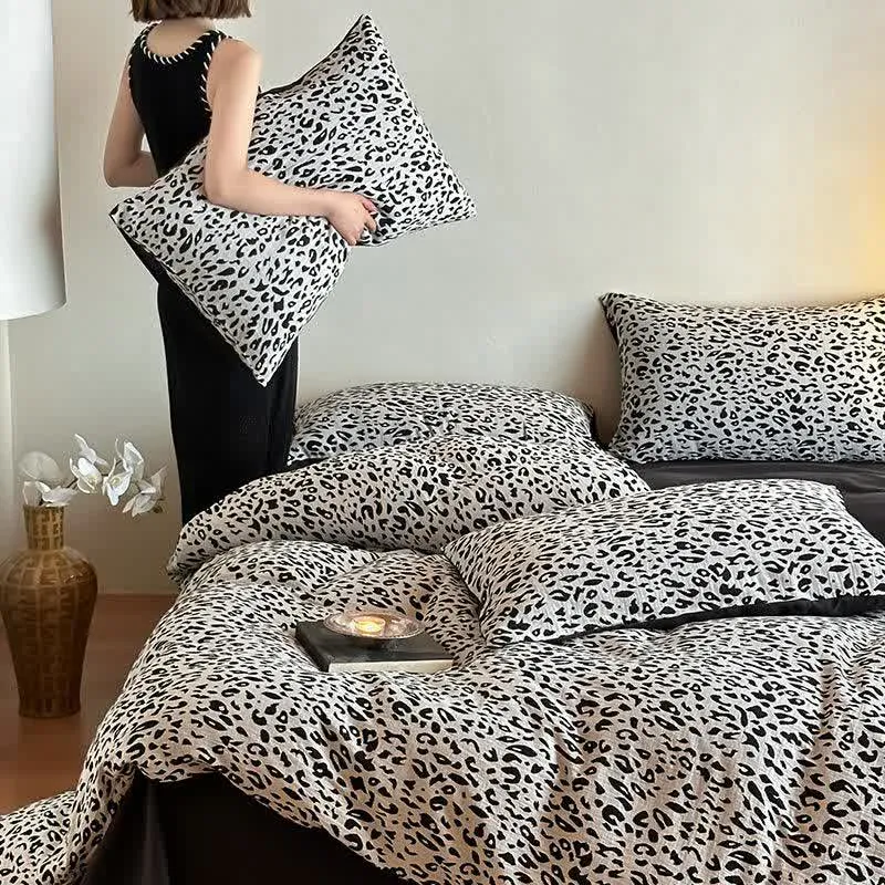 Bettwäscheset aus natürlicher Baumwolle mit Leopardenmuster (4-teilig)