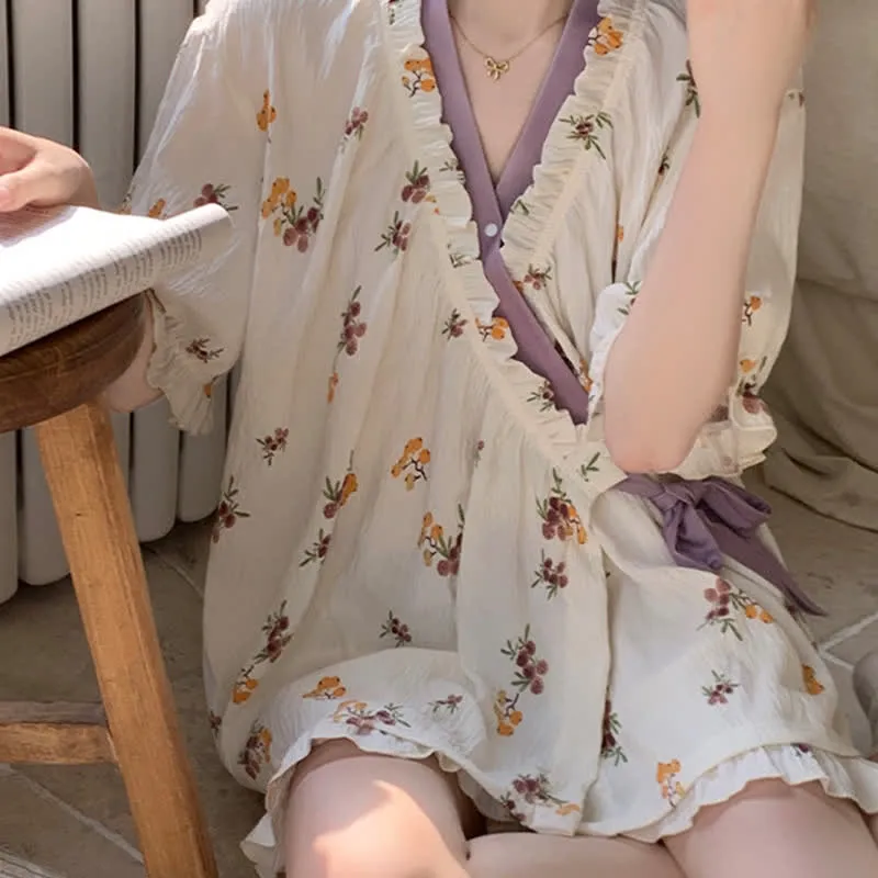 Pyjama-Set mit Blumenmuster und Rüschenärmeln