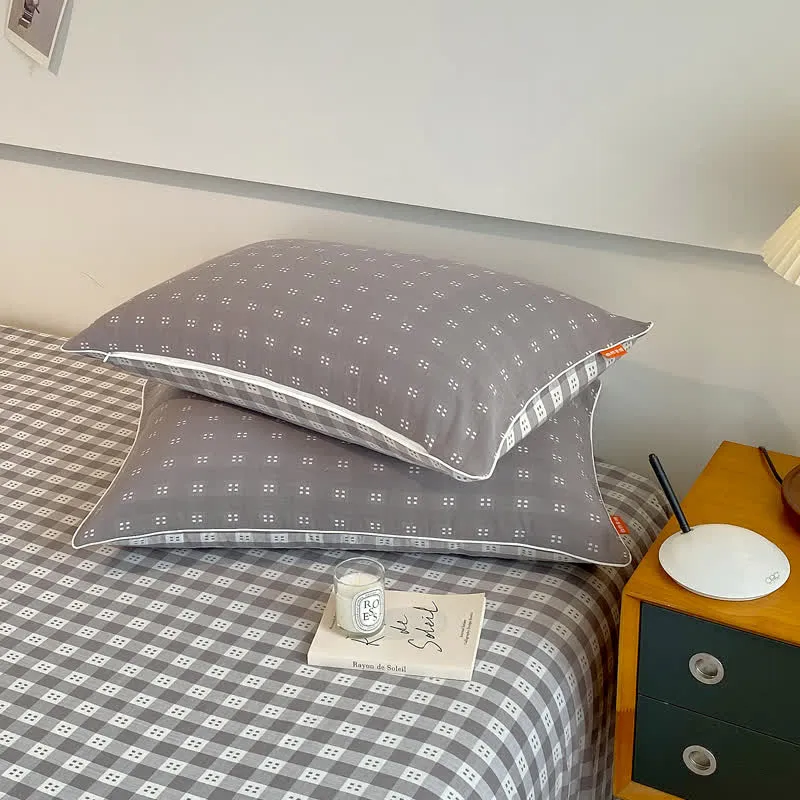 Wendbare karierte Bettdecke aus Baumwollgaze
