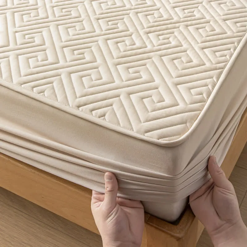Wasserdichtes, verdicktes Spannbettlaken im einfachen Stil