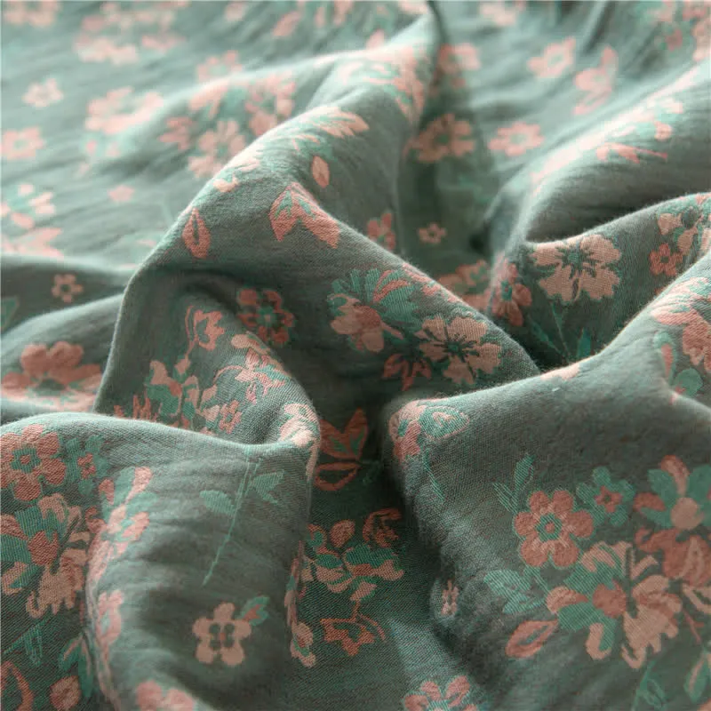 Doppellagiges Spannbettlaken aus Baumwollgaze mit Blumenmuster