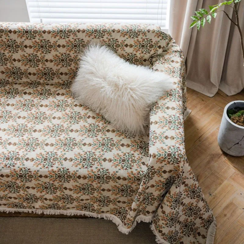 Sofaschoner mit Jacquard-Quaste und Pflaumenblütenmuster