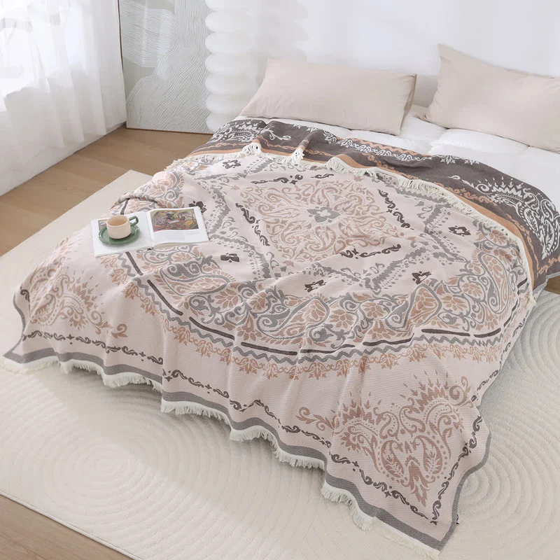 Leichte Baumwollgazedecke mit Quasten und Paisleymuster