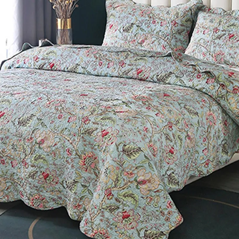Vintage-Blumensteppdecke mit Kissenbezügen