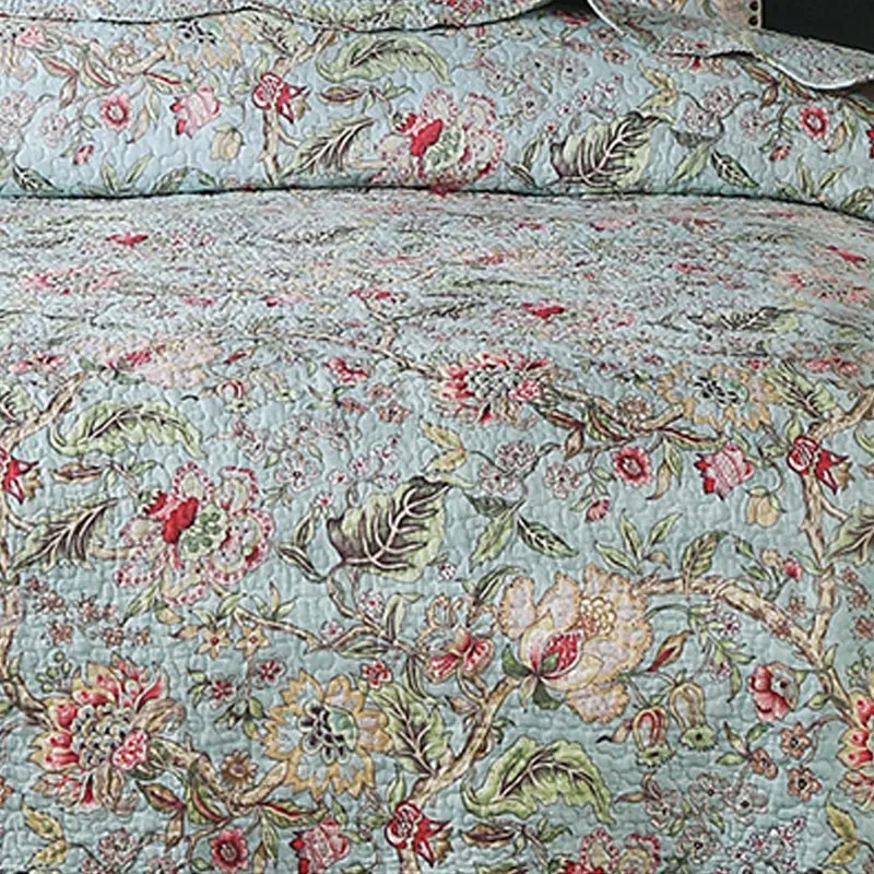 Vintage-Blumensteppdecke mit Kissenbezügen
