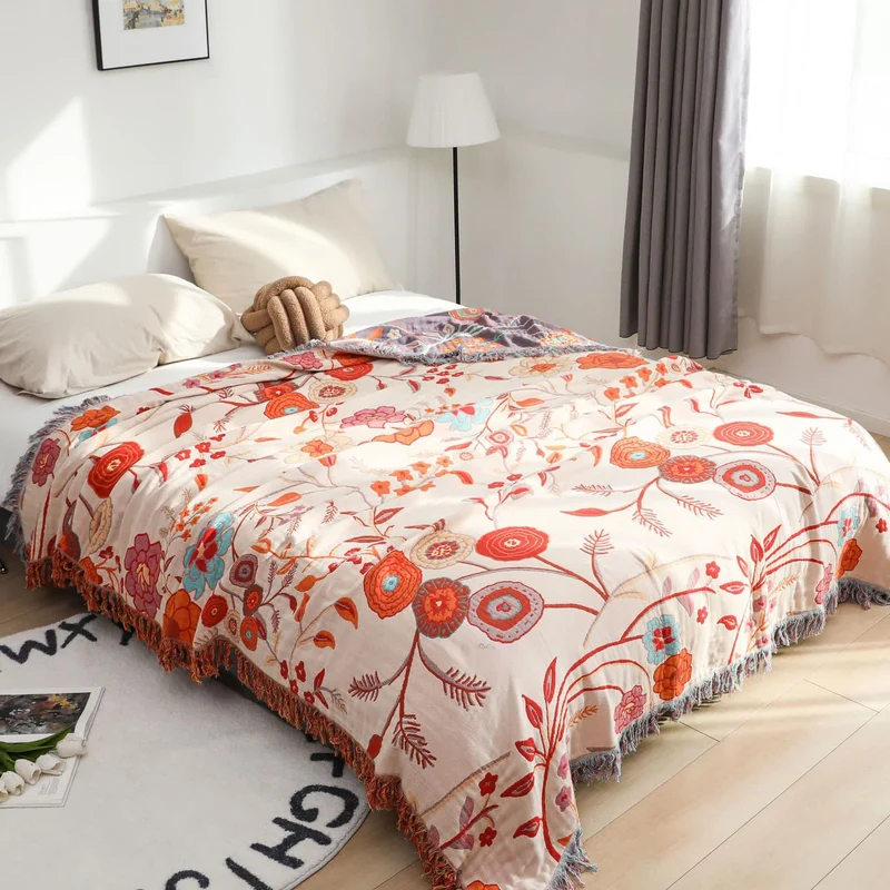 Bequeme Sofadecke aus Baumwollgaze mit Vintage-Blumenmuster