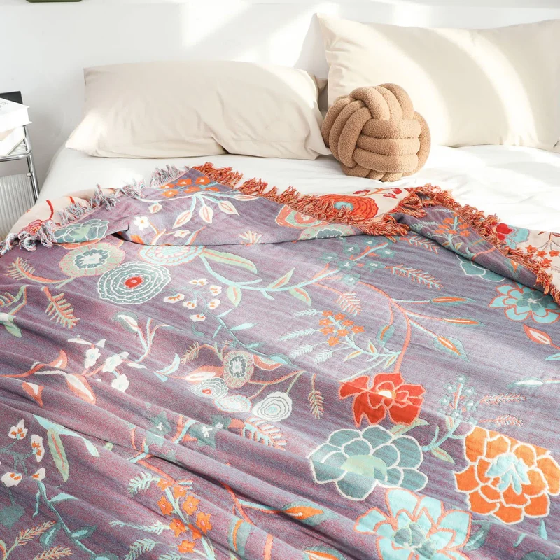 Bequeme Sofadecke aus Baumwollgaze mit Vintage-Blumenmuster