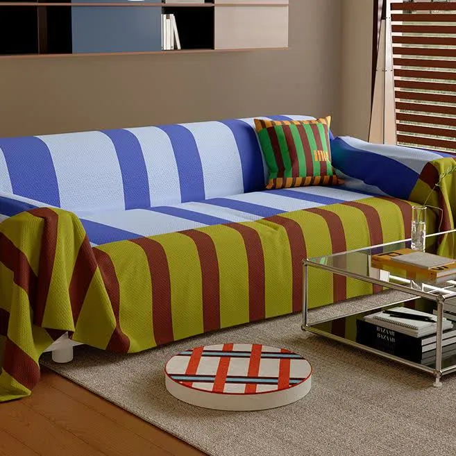 Weicher Sofabezug im Vintage-Stil mit Streifen