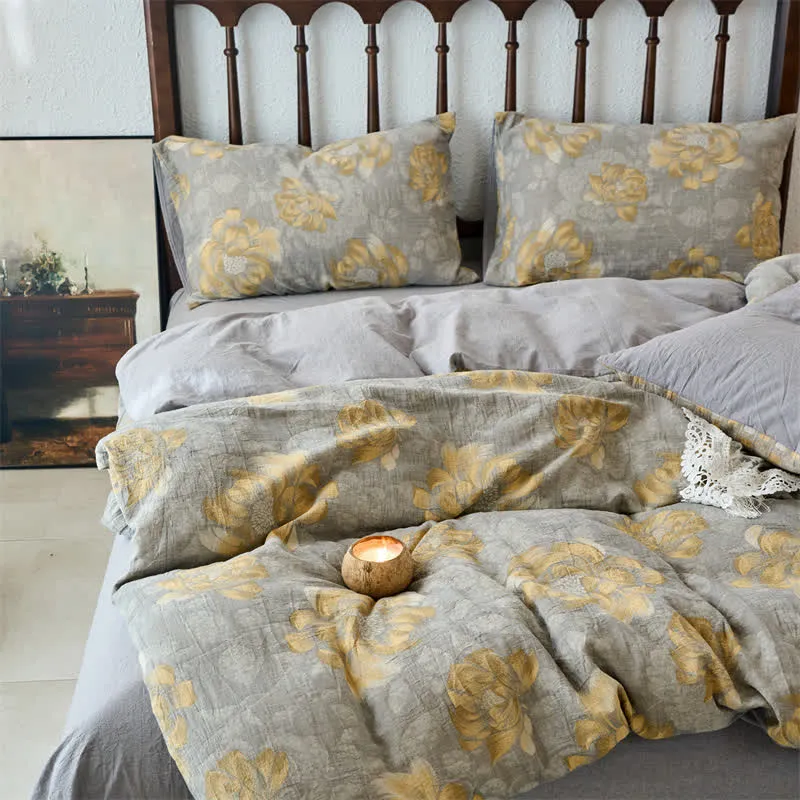 Bettwäscheset aus Baumwollgaze mit neutralem Blumenmuster (4-teilig)