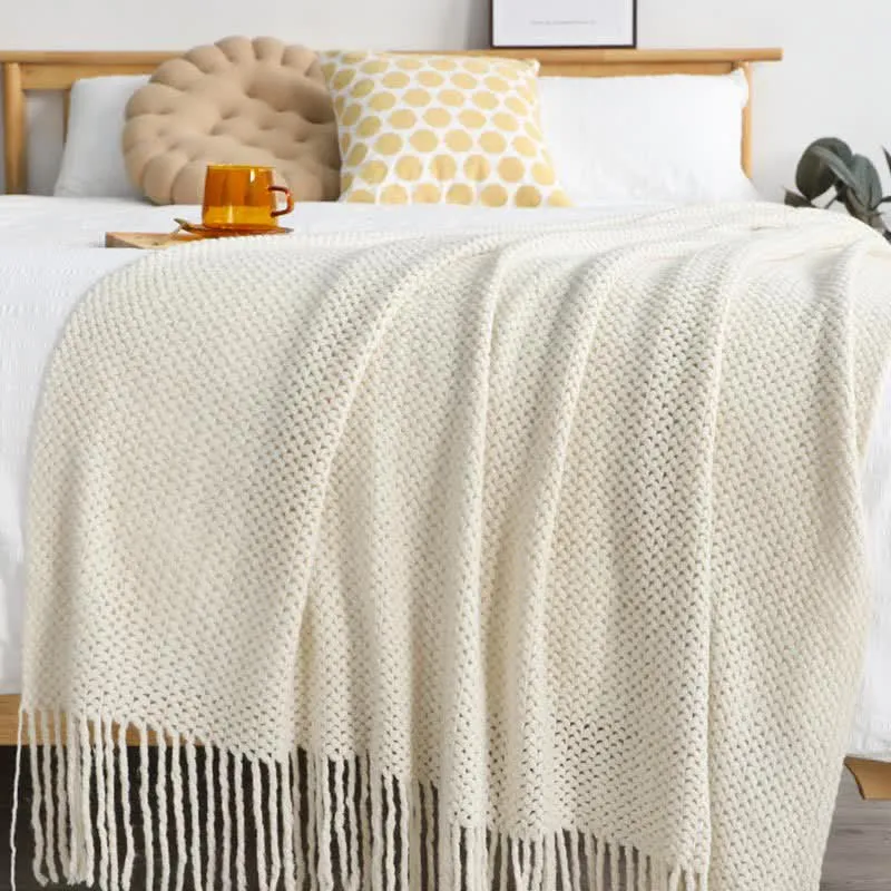 Ownkoti – Schlichte, einfarbige Strickdecke mit Quasten
