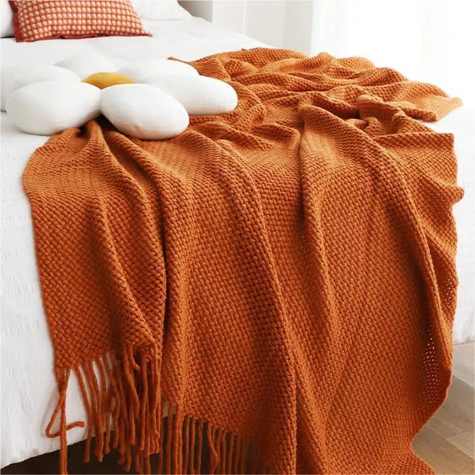 Ownkoti – Schlichte, einfarbige Strickdecke mit Quasten